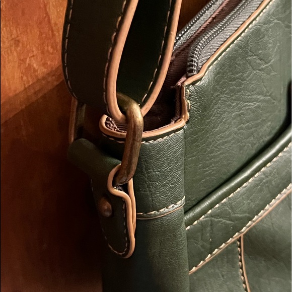 B.O.C. BORN CONCEPTS - EUC Shoulder purse/7 pocket bag/Olive Green - Picture 5 of 12